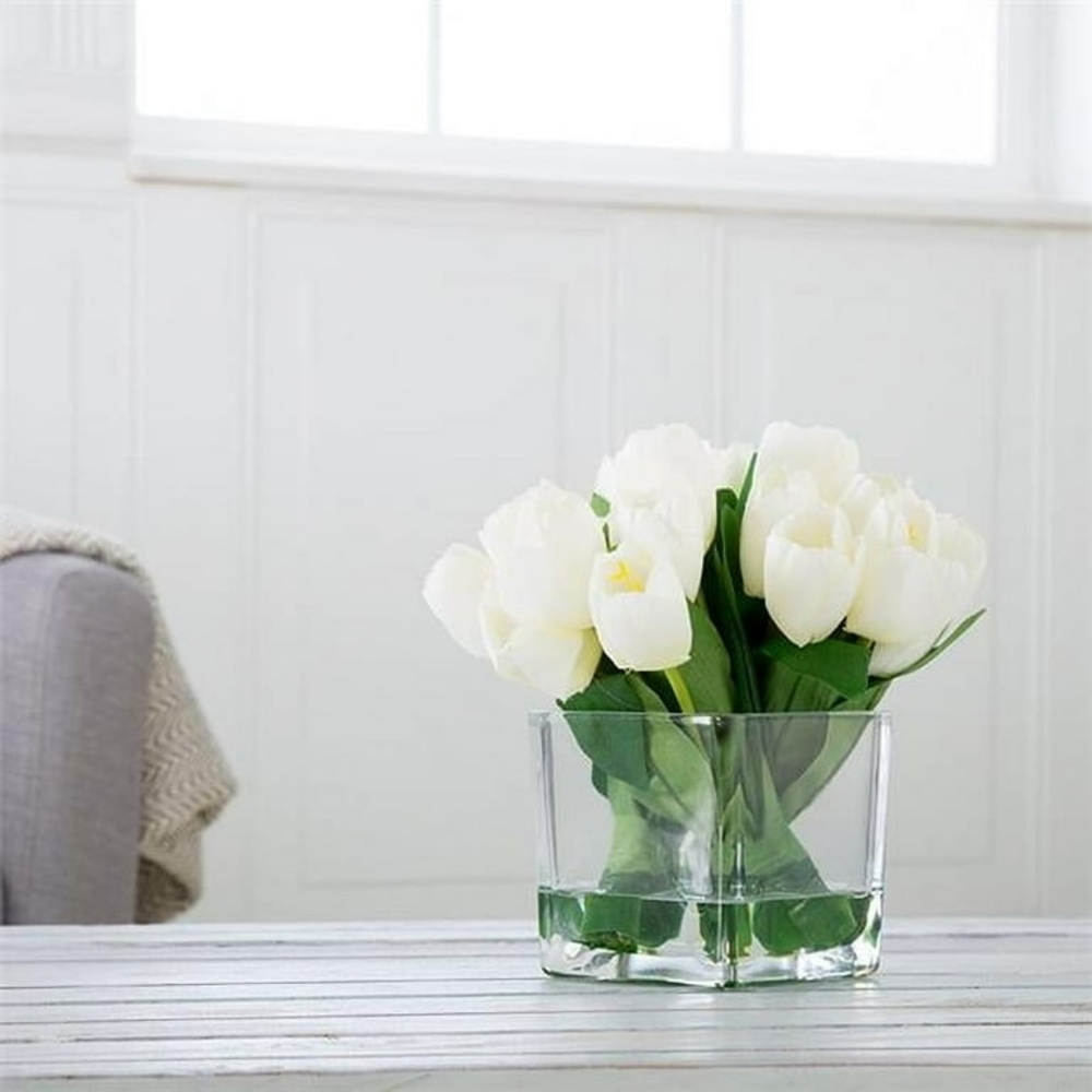 White Tulip Display in Glass Vase ☆Host Pick☆